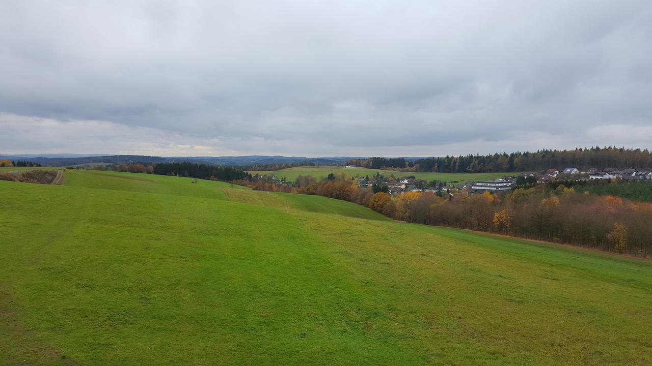 Landhotel Zum Doppeldecker Kirchen  Esterno foto
