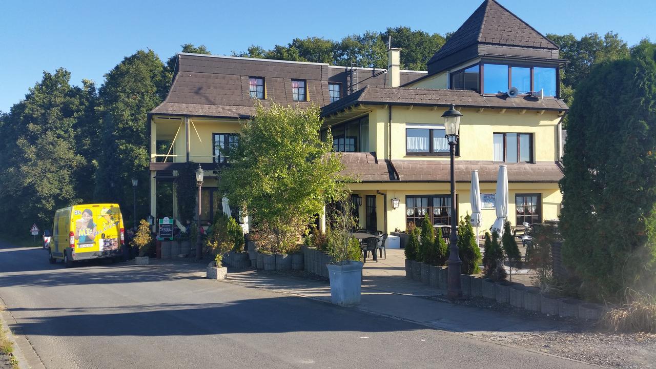 Landhotel Zum Doppeldecker Kirchen  Esterno foto